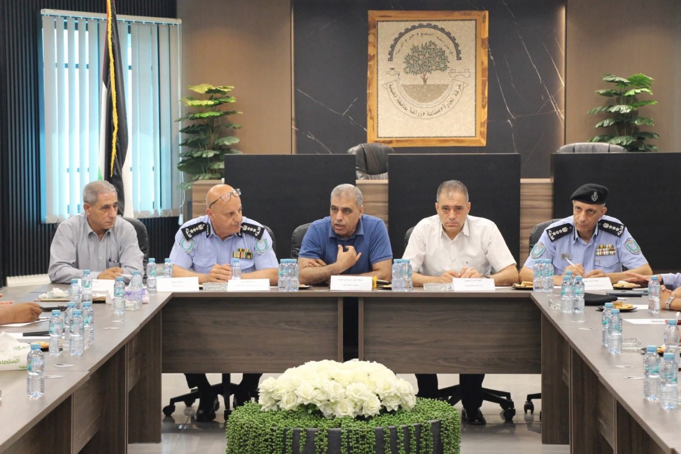 الشرطة المجتمعية تنظم لقاءً لرؤساء البلديات والهيئات المحلية في قلقيلية