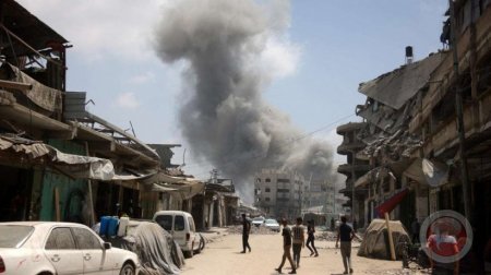  ٨ شهداء في قصف الاحتلال منزلين في مخيم النصيرات وسط قطاع غزة