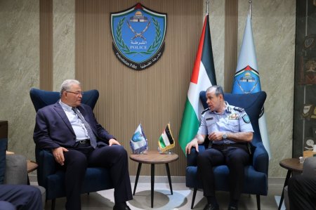 قيادة الشرطة وجامعة القدس تبحثان سبل تطوير التعاون المشترك