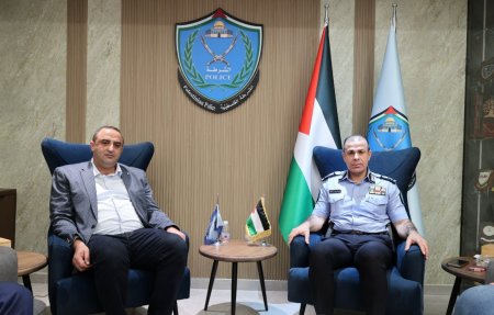 قيادة الشرطة وبلدية علار تبحثان مشروع بناء مركز شرطة في البلدة