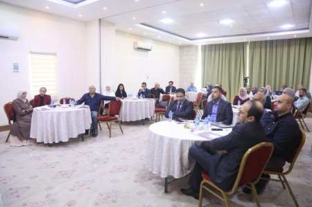 الإحصاء الفلسطيني ووزارة المالية والتخطيط يعقدان ورشة عمل حول تفسير البيانات الاقتصادية وربطها بالسياسات العامة