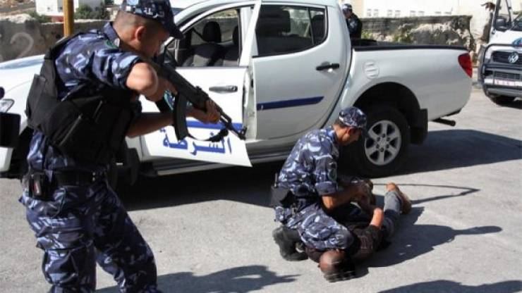 القبض على 3 أشخاص قاموا بدهس شرطي بالخليل