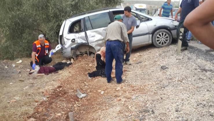 مصرع مواطنة واصابة طفليها جنوب نابلس