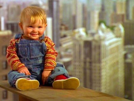 صور/ شاهد الطفل بطل فيلم "baby day out" بعد مرور كل هذه السنوات