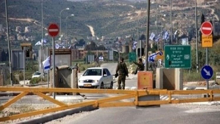 اعتقال فتاه وافراد من عائلتها على حاجز الجلمه 