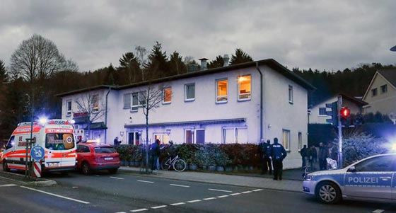 سوري يعاقب زوجته ويرمي أطفاله من مبنى عالي 