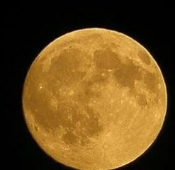 خسوف "شبه ظل" للقمر في سماء فلسطين الجمعة