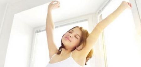 كيف استيقظ نشيطاً من النوم 