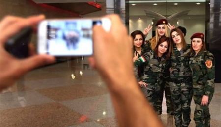 لماذا تضع المقاتلات الكرديات المكياج قبل مواجهة داعش