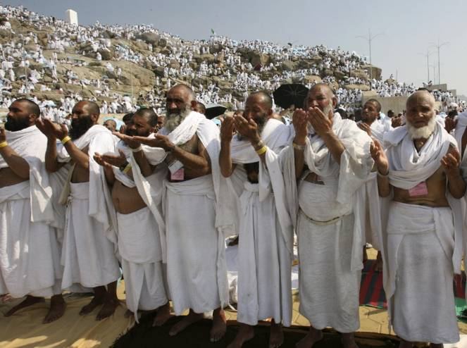 صدور احكام بالسجن و الجلد بحق حجاج في عرفة 