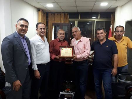 مخابرات جنين تكرم معطائين في مستشفى الشهيد خليل سليمان الحكومي