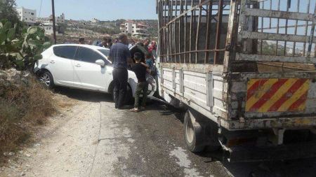 إصابة 3 أفراد من عائلة واحده بحادث سير جنوب جنين