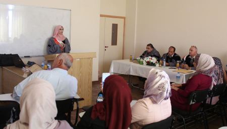 مناقشة رسالة ماجستير في الفيزياء بالجامعة العربية الامريكية