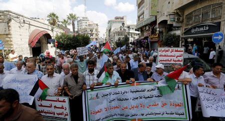 المخيمات الفلسطينية في الوطن والشتات تنتفض ضد الاستهداف الامريكي لقضية اللاجئين ووكالة الغوث