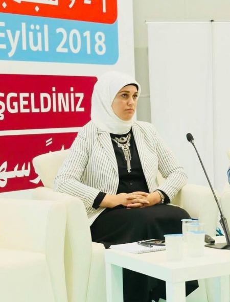  فلسطينية تتحدث عن دور المرأة العربية في معرض إسطنبول الدولي للكتاب العربي