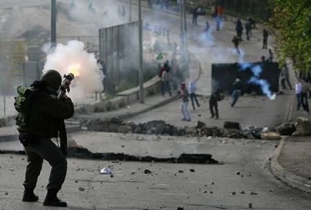 إصابات بمواجهات مع الاحتلال في محيط جامعة القدس
