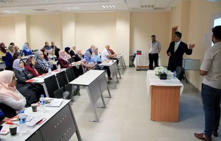 الجامعة العربية الامريكية تنظم لقاء تعريفيا بمراكز تأهيل الأطفال والعلاج المائي لطواقم التأهيل في محافظتي جنين وطوباس