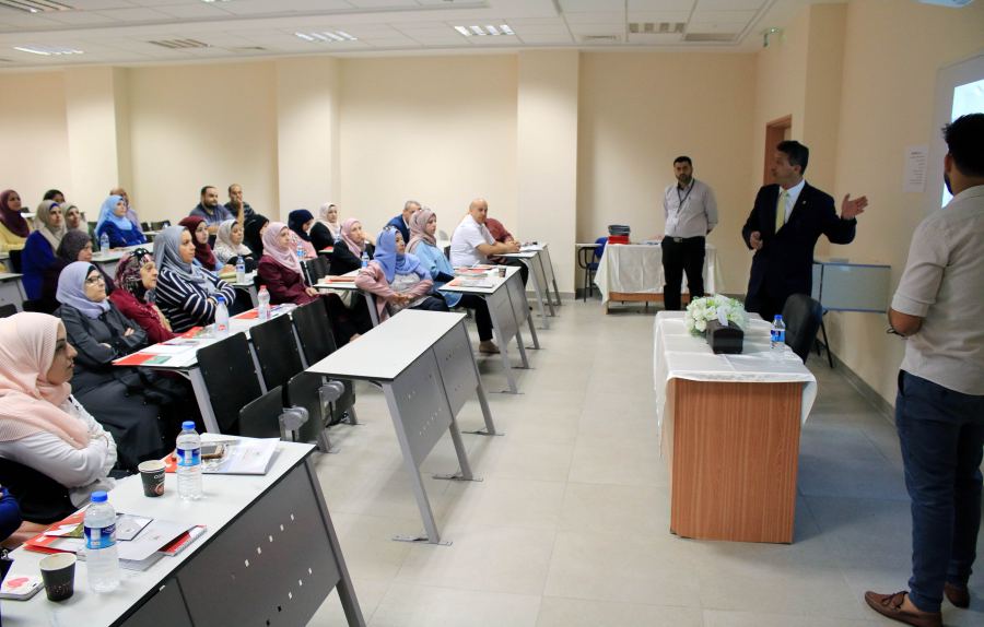 الجامعة العربية الامريكية تنظم لقاء تعريفيا بمراكز تأهيل الأطفال والعلاج المائي لطواقم التأهيل في محافظتي جنين وطوباس