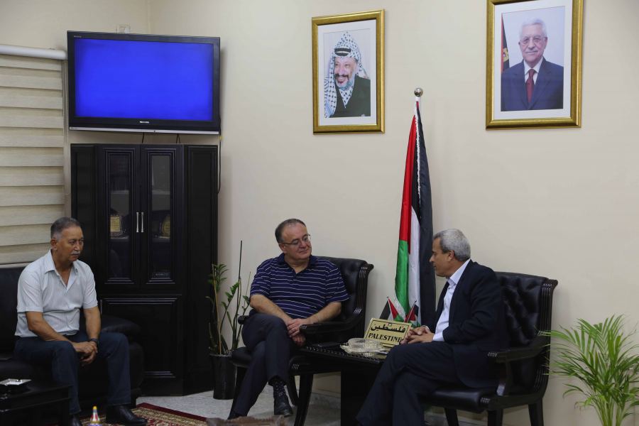 قلقيلية: المحافظ يلتقي رئيس بلدية الطيرة بالداخل الفلسطيني ويبحث معه عدد من القضايا