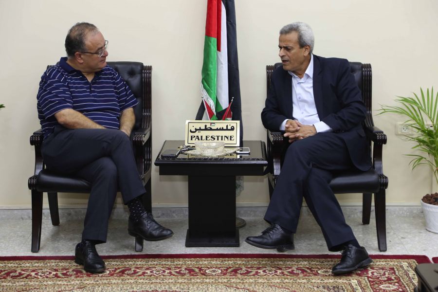 قلقيلية: المحافظ يلتقي رئيس بلدية الطيرة بالداخل الفلسطيني ويبحث معه عدد من القضايا