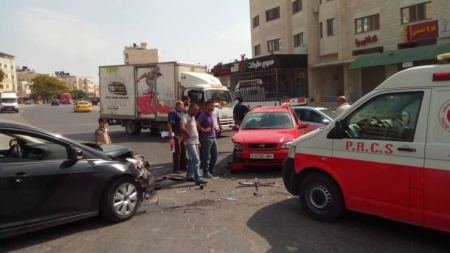 15 إصابة في حادث سير 