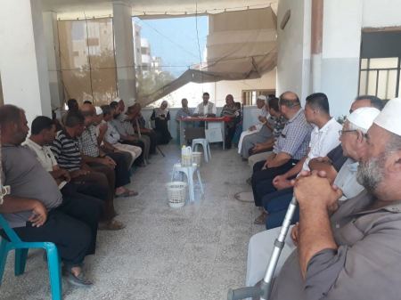 العمل الزراعي بغزة يعقد اجتماعا موسعا لمزارعي العنب في منطقة الشيخ عجلين