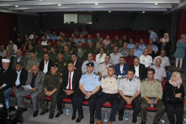 محافظ جنين ومدراء المؤسسة الأمنية والمدنية يكرمون المدراء السابقون في المحافظة