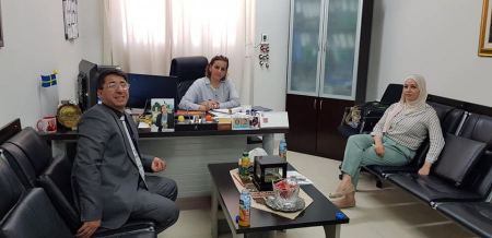 التنمية الاجتماعية بأريحا تسلم مدرسة سيرا للتعليم الخاص 62 حقيبة مدرسية