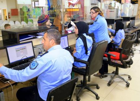 "المعابر": تعديل ساعات عمل معبر الكرامة بعد غد الثلاثاء