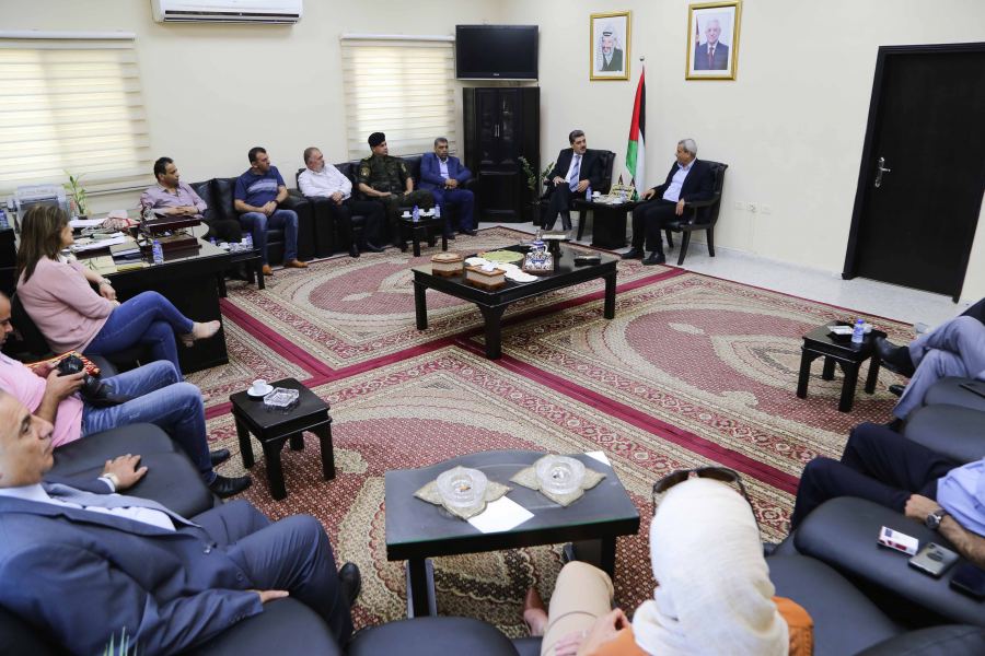 قلقيلية : المحافظ يلتقي وكيل وزارة الداخلية ويبحث معه عدد من القضايا