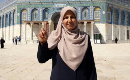 الاحتلال يحكم على مقدسية مريضة بالعمل لـ180 ساعة