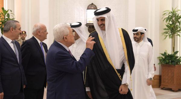  نبيل شعث: قطر أبدت استعداداً لمنح السلطة قرضاً مالياً