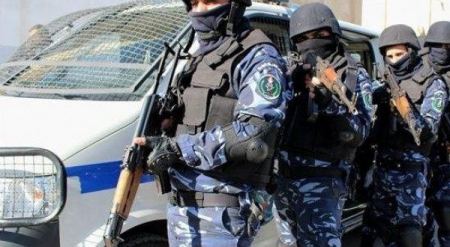  الشرطة تقبض على مطلوب بجرائم إطلاق نار في الخليل