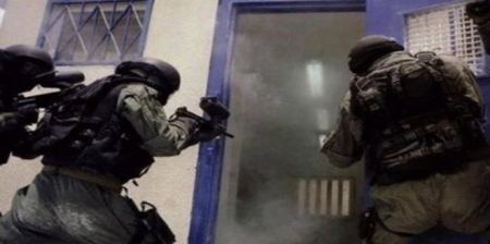 قوات القمع التابعة لإدارة السجون تقتحم قسم (1) في سجن "ريمون"