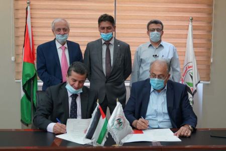 الدكتور عماد دويكات عميداً لكلية الطب البشري في الجامعة العربية الأمريكية