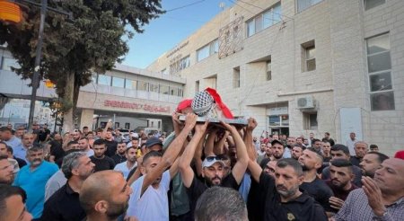 جماهير شعبنا في طوباس تُشيع جثمان الشهيد الطفل النبريصي