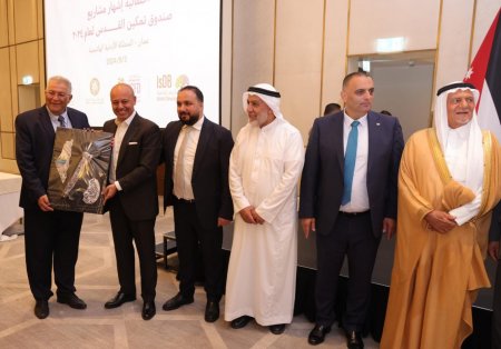 مؤسسة "قدسنا" توقع حزمة مشاريع تمويل لمؤسسات ومبادرات مقدسية وفلسطينية في مجالات رعاية الطلبة الجامعيين وتمكين الشباب والأسواق