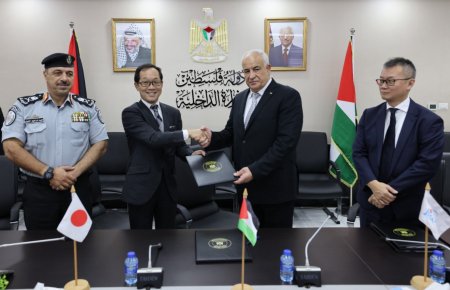 توقيع منحة يابانية لدعم تطوير نظام مكافحة الحرائق في الضفة الغربية