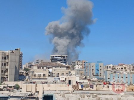 قوات الاحتلال تواصل قصف وتدمير العمارات السكنية ومنازل المواطنين بأحياء مدينة غزة الغربية