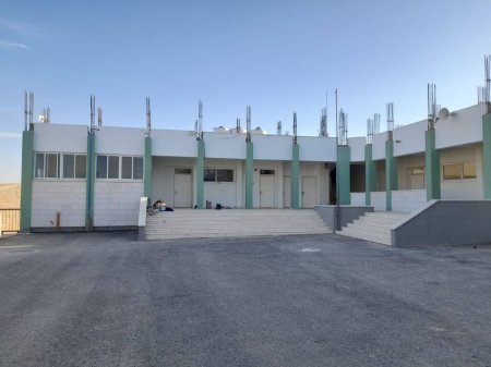 الاحتلال يخطر بهدم مدرسة "الزويدين الثانوية" شرق بلدة يطا جنوب الخليل