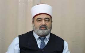 الاحتلال يعتقل خطيب المسجد الأقصى محمد سرندح