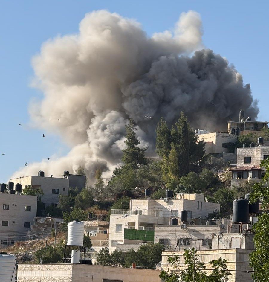 الاحتلال يفجر منزلا في القبيبة شمال القدس