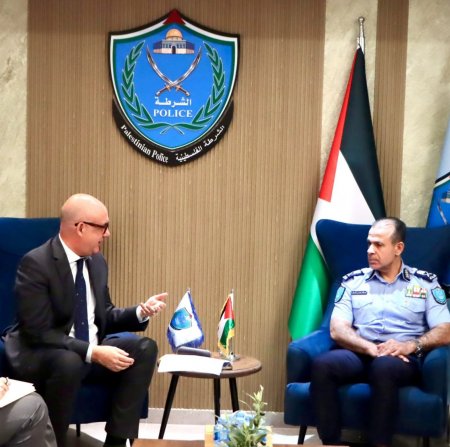 اللواء السقا ومدير برنامج سواسيه يبحثان خطة دعم الشرطة الفلسطينية للعام 2027