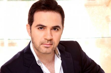 اعتقال المطرب اللبناني وائل جسار في مطار القاهرة، والسبب 