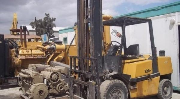 رافعة شوكية تودي بحياة شاب في بلدة بيت عوا