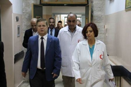 وزير الصحة يقرر زيادة كوادر الطوارئ في المستشفيات الحكومية
