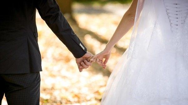 نصيحة علمية للرجال.. ابحثوا عن زوجة أصغر بـ5 سنوات