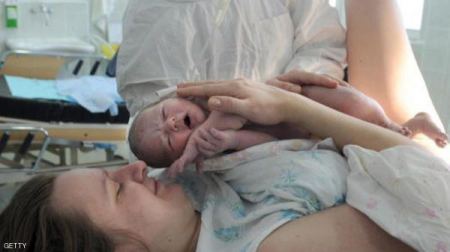 جنين يولد مرتين