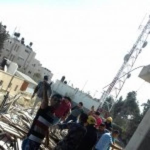 رام الله: اغلاق منشأة بعد وفاة عامل بداخلها