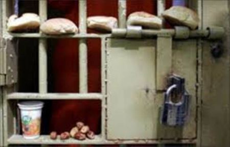 جنين: 9 مواطنين يبدؤون إضرابا مفتوحا عن الطعام تضامنا مع الاسيرين ابو شملة وربايعة